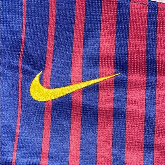 2017 Barcelona home jersey - Picture 3 of 9